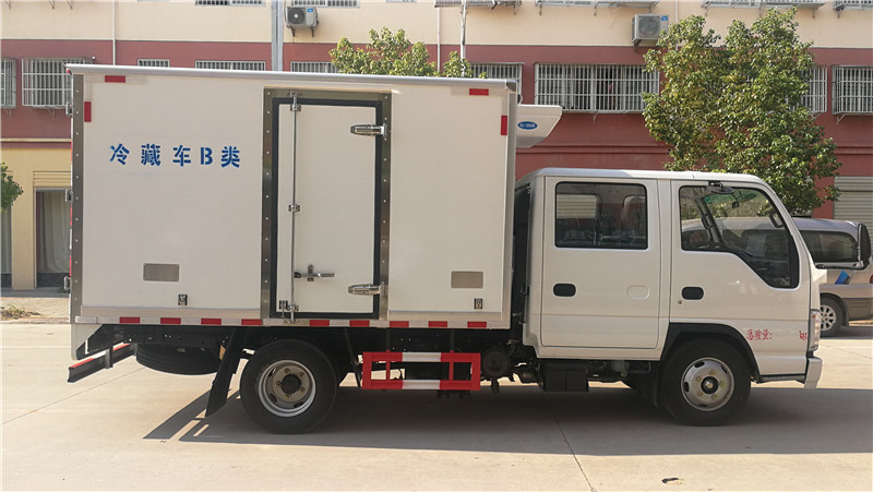 五十铃双排国六冷藏车