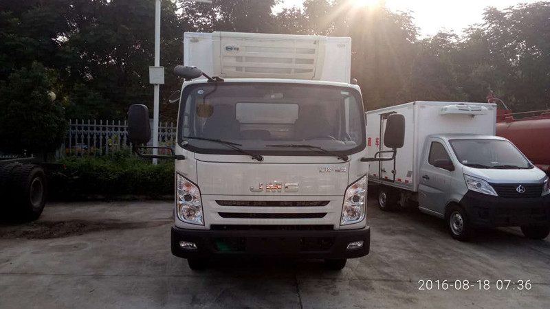 江铃国五5米2冷藏车