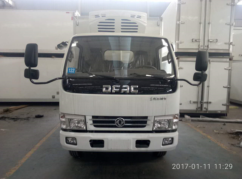 东风国五4米2冷藏车