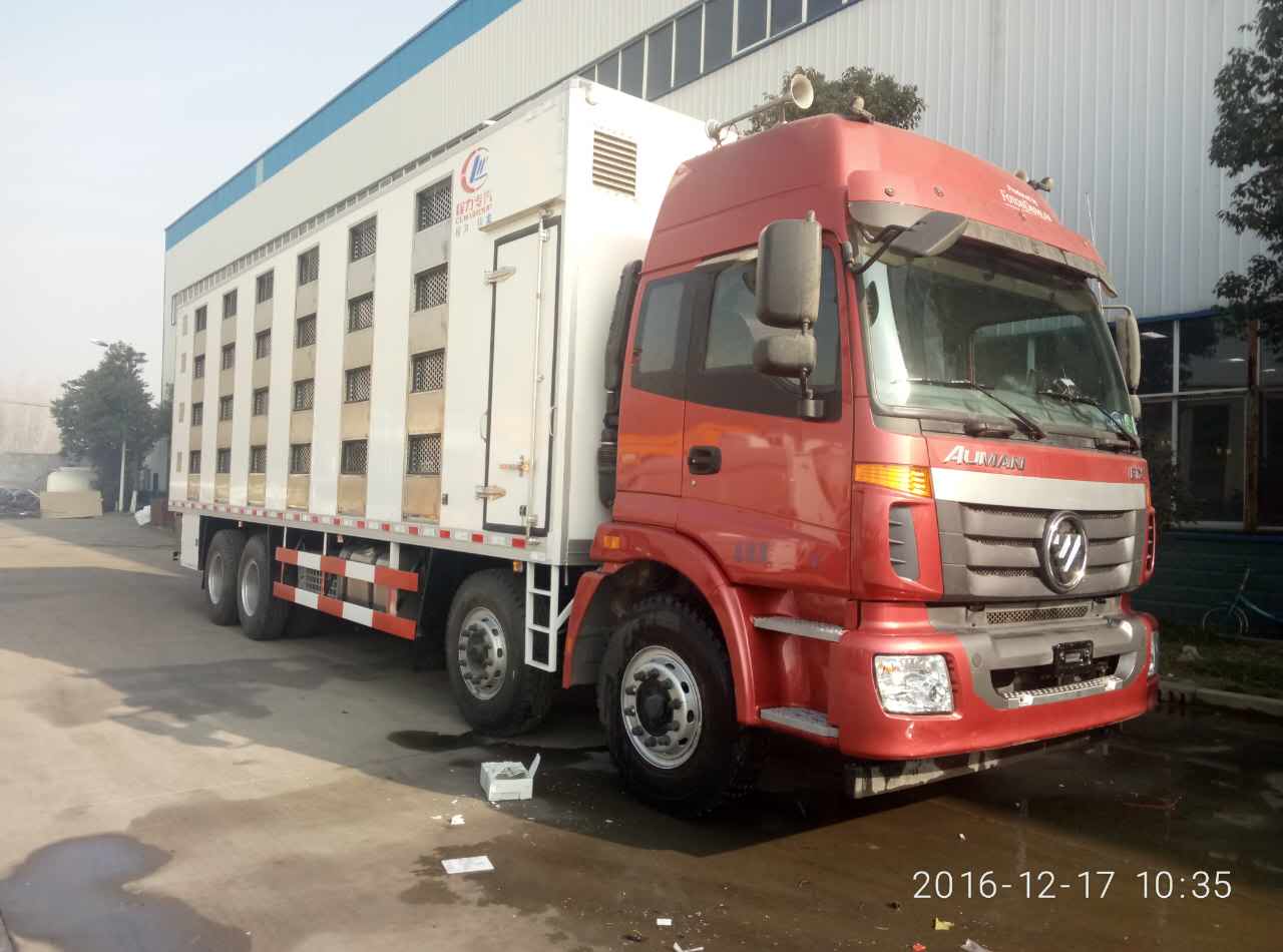 欧曼9米6猪仔运输车