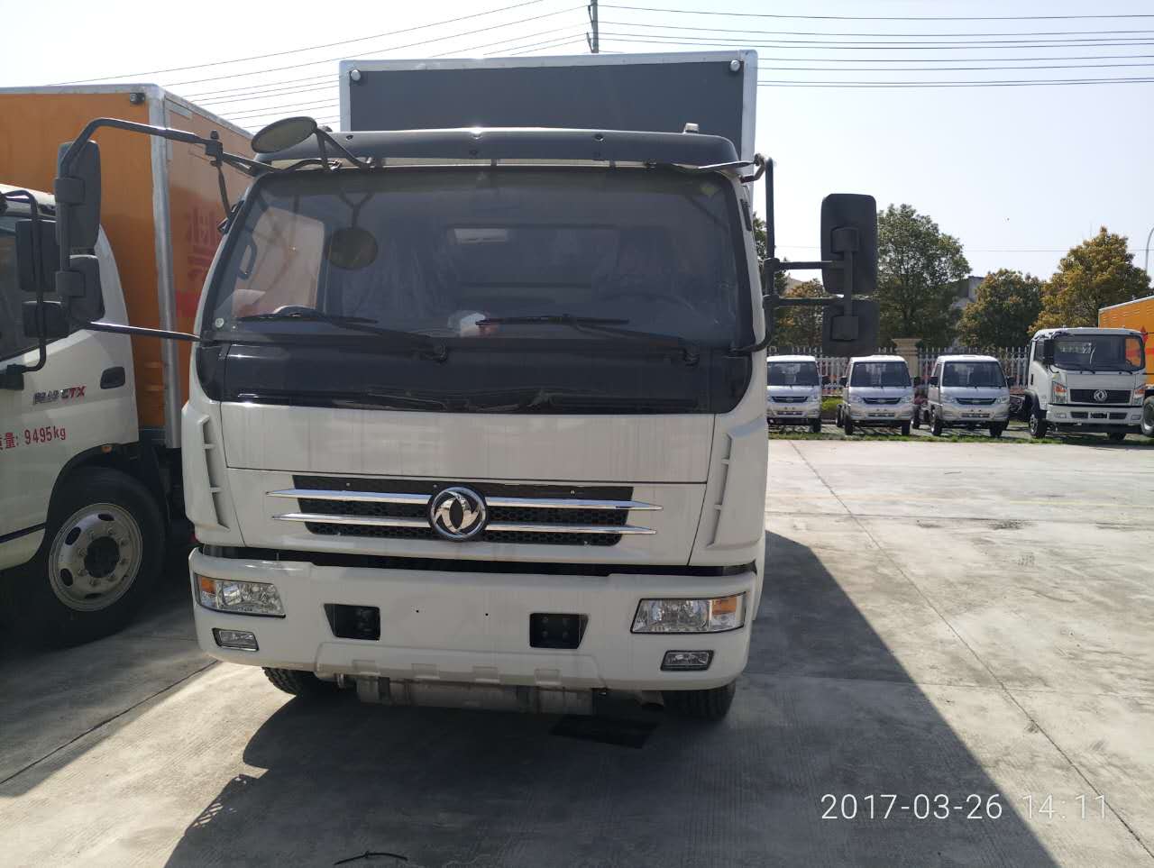 东风国五5米2 毒性和感染性物品厢式运输车