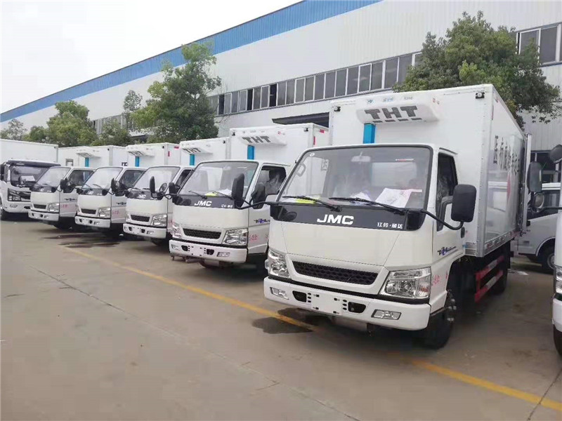 江铃4米2医疗废物转运车