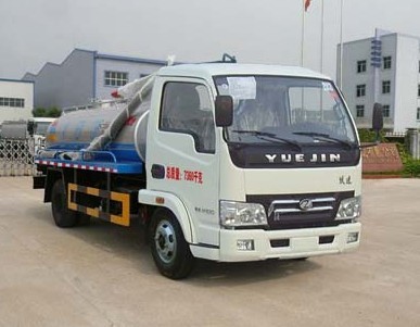 程力威牌CLQ5070GXE4NJ型吸粪车