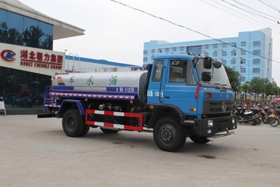 程力威牌CLW5163GSST4型洒水车